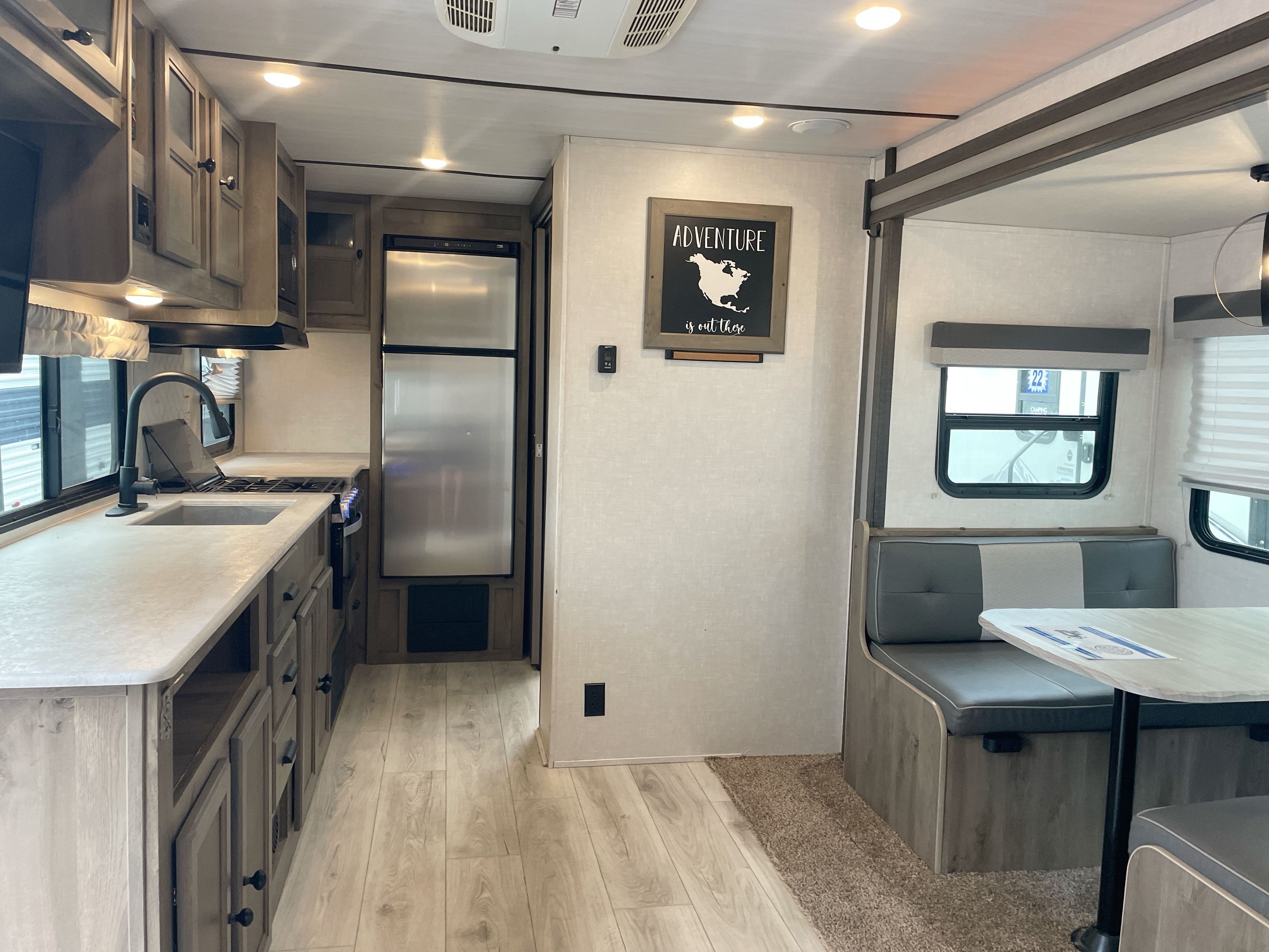 2022 Forest River SURVEYOR 203RKLE in dover FL
