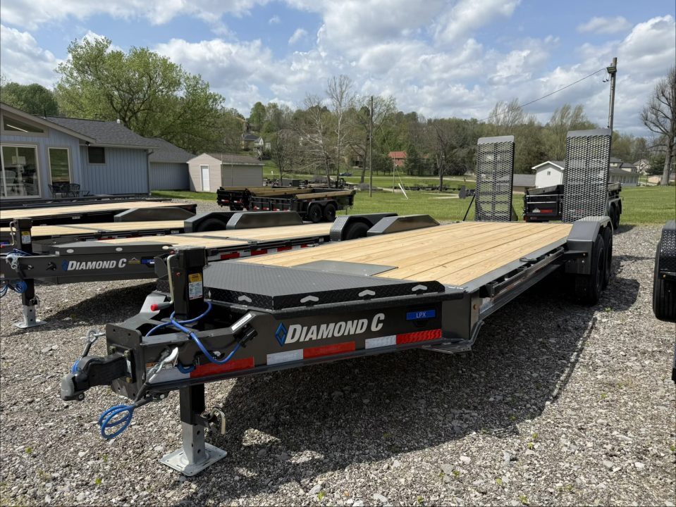 2026 Diamond C Trailers LPX 208S 20X82 in Vienna, WV