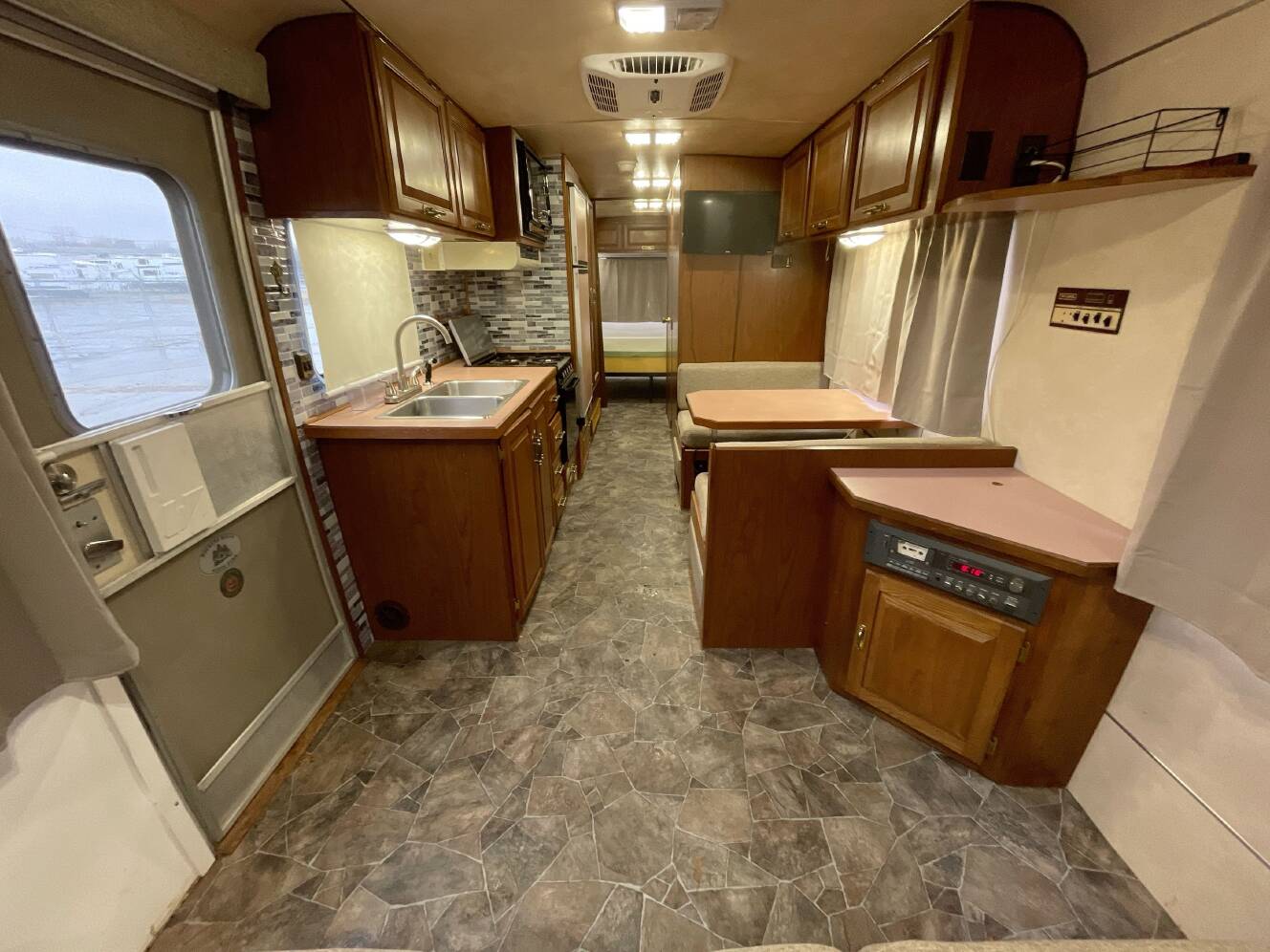 A photo of this 1986 Airstream AIRSTREAM ARGOSY