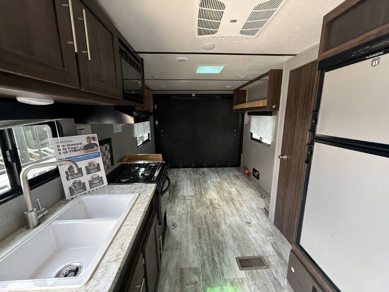 A photo of this 2019 Crossroads ZINGER 248RR