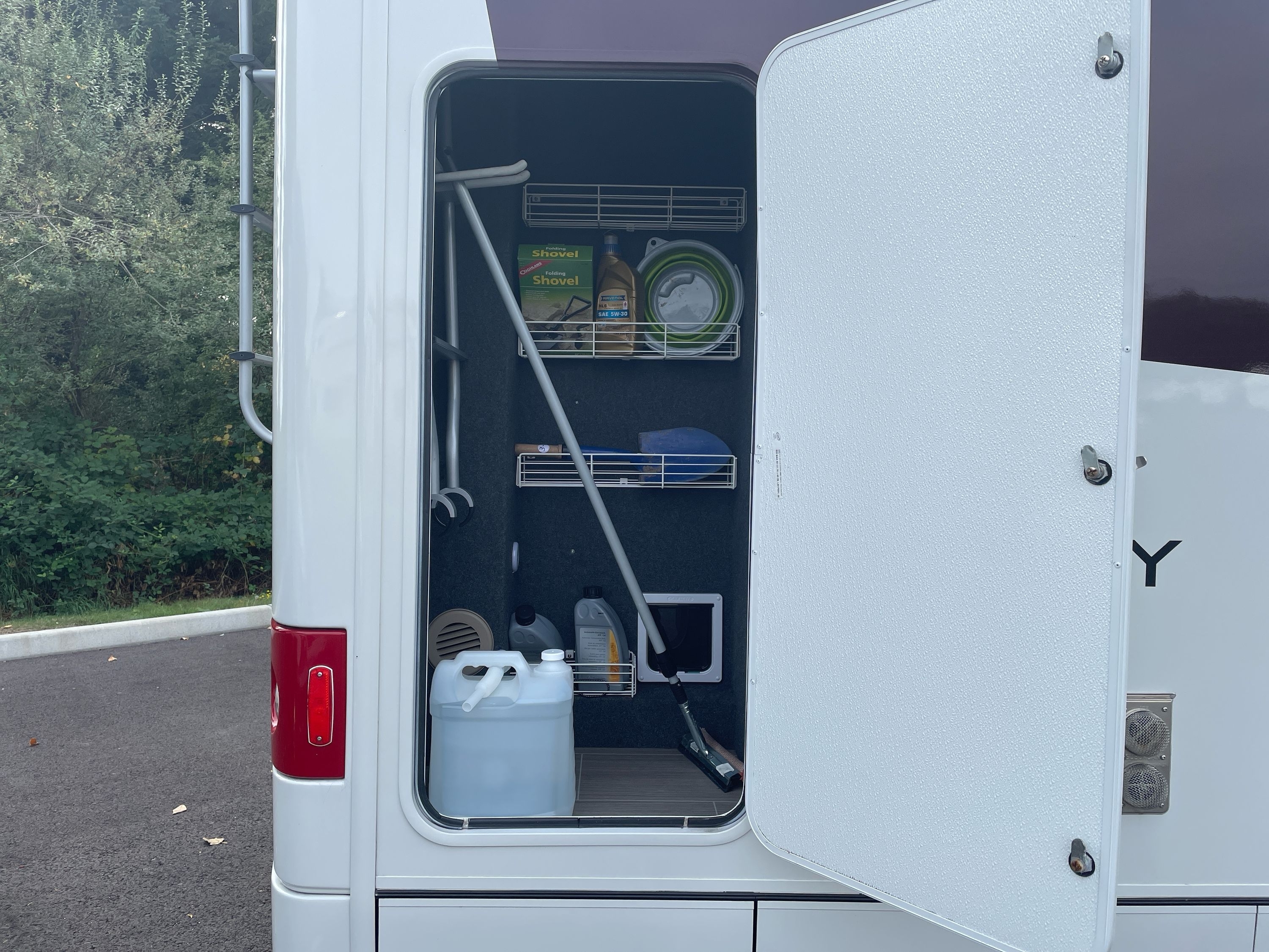 2019 Leisure Travel UNITY U24MB in pasco WA