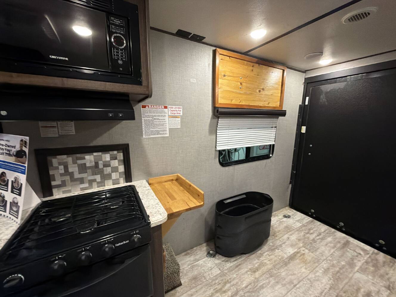 A photo of this 2019 Crossroads ZINGER 248RR