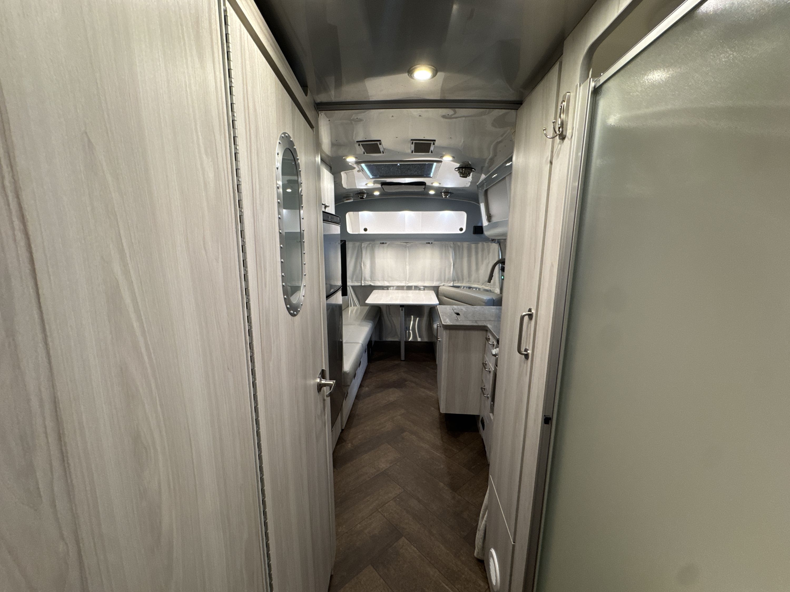 2023 Airstream INTERNATIONAL 25RB TWIN in lake city FL