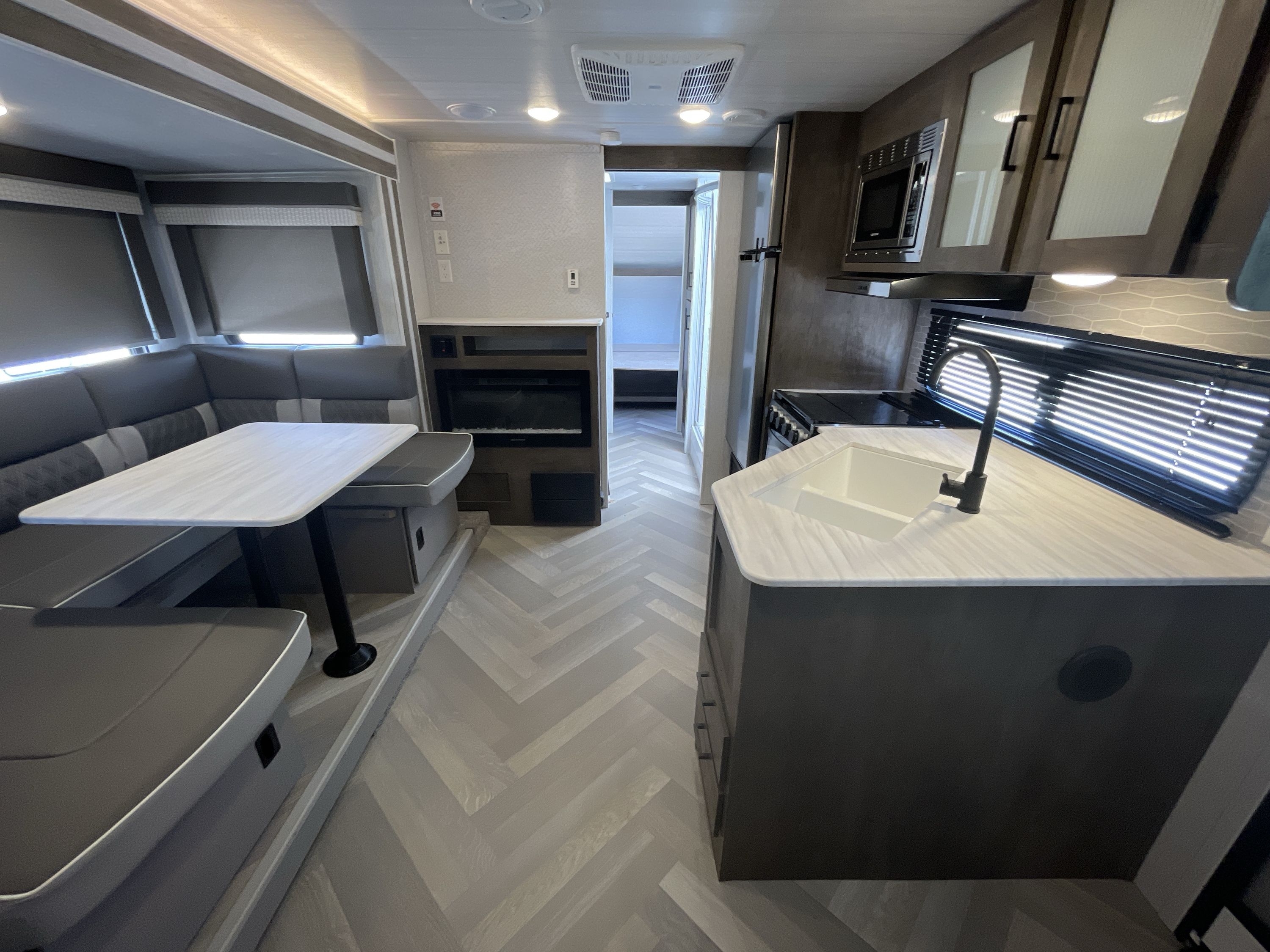 2022 Forest River SALEM CRUISE LITE 24RLXL in huber heights OH