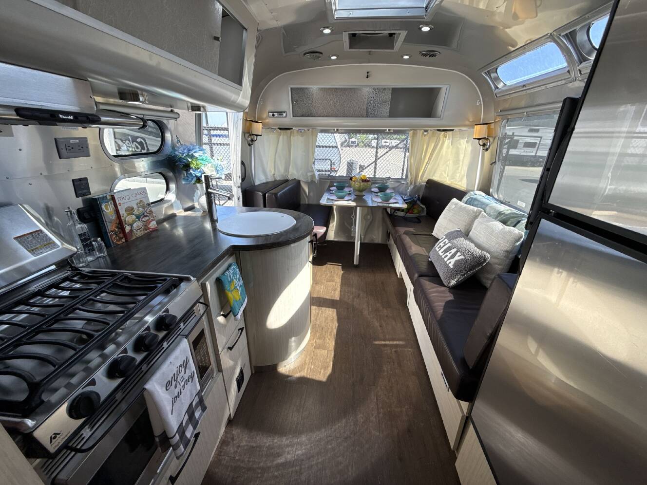 A photo of this 2016 Airstream INTERNATIONAL SERENITY 25FB