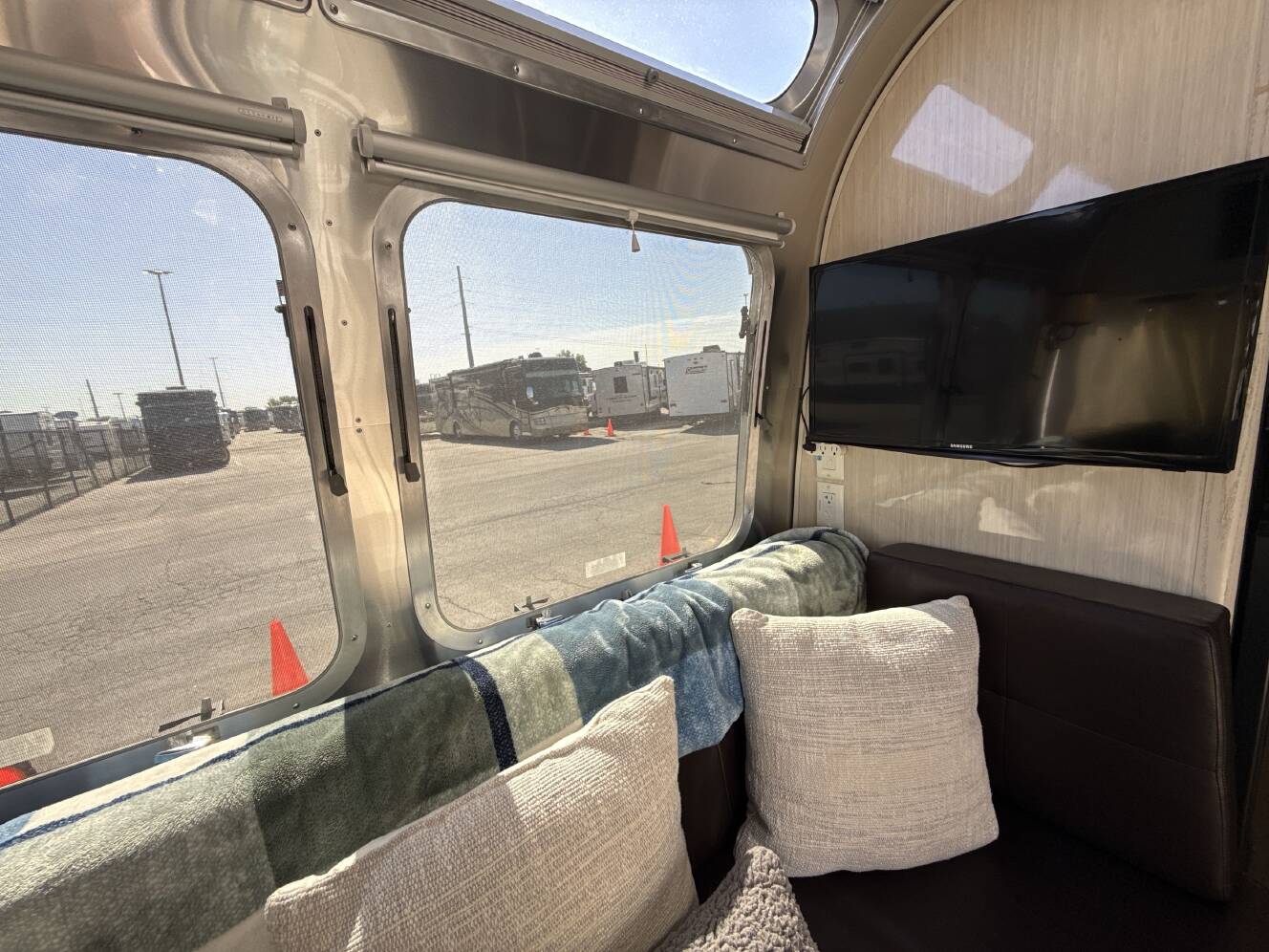 A photo of this 2016 Airstream INTERNATIONAL SERENITY 25FB
