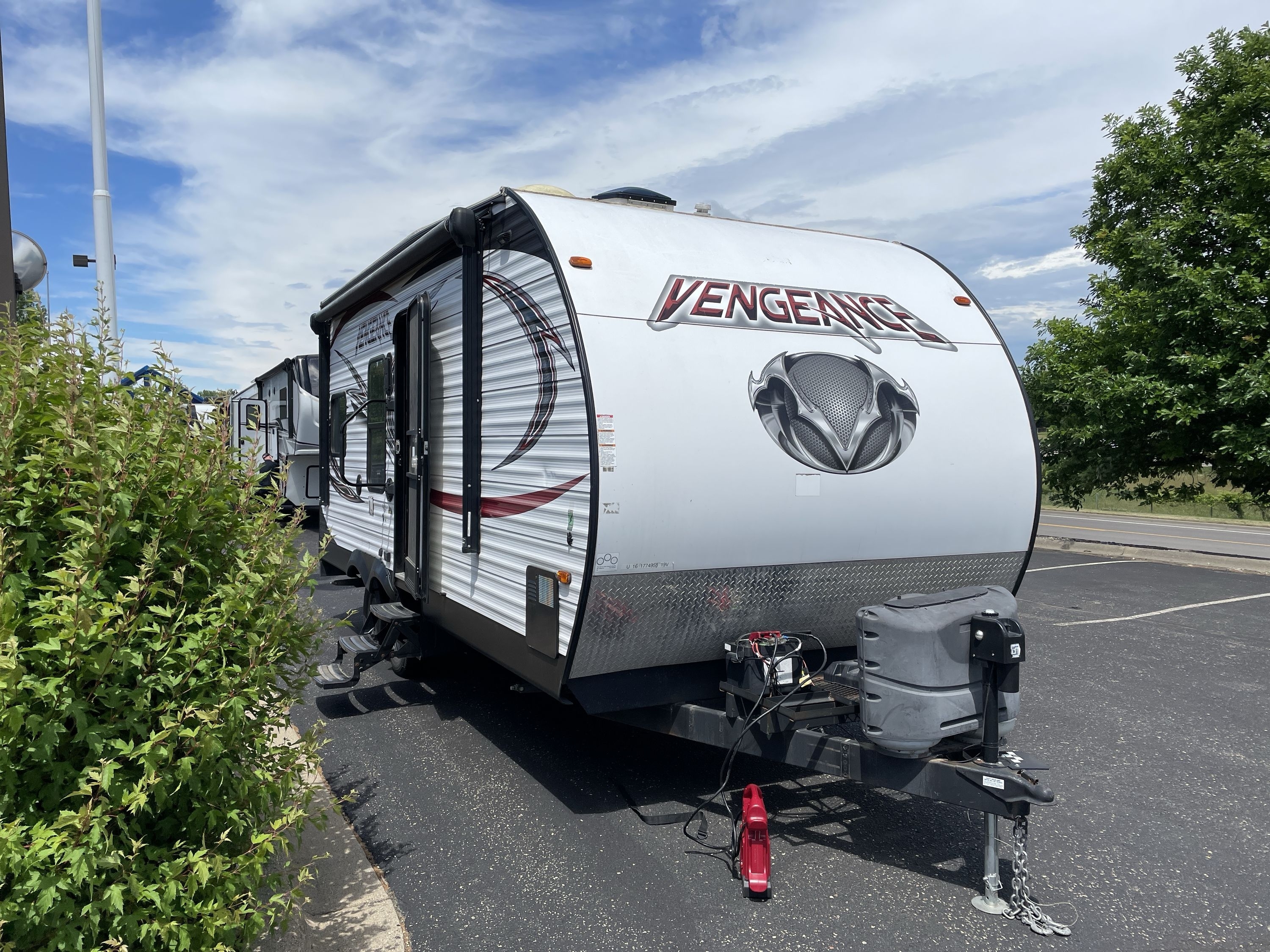 2016 Forest River VENGEANCE 19V in lakeville MN