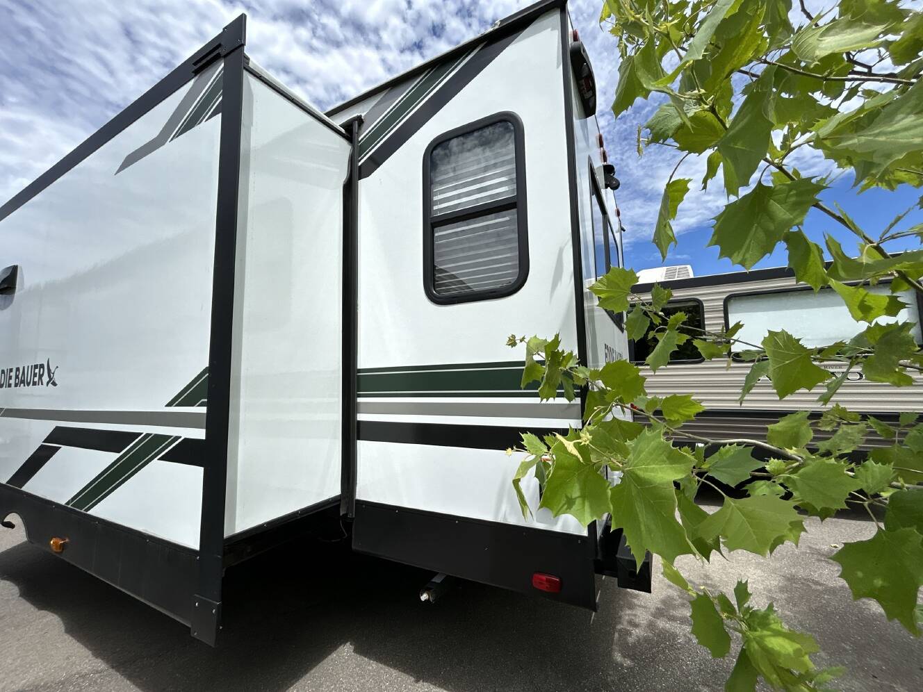 A photo of this 2025 Heartland EDDIE BAUER 2900RL-L