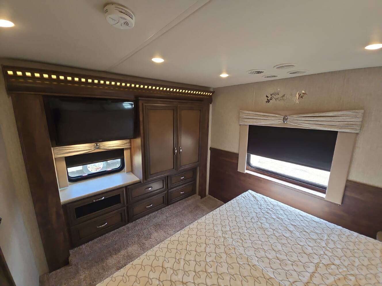 A photo of this 2020 Newmar BAY STAR 3626