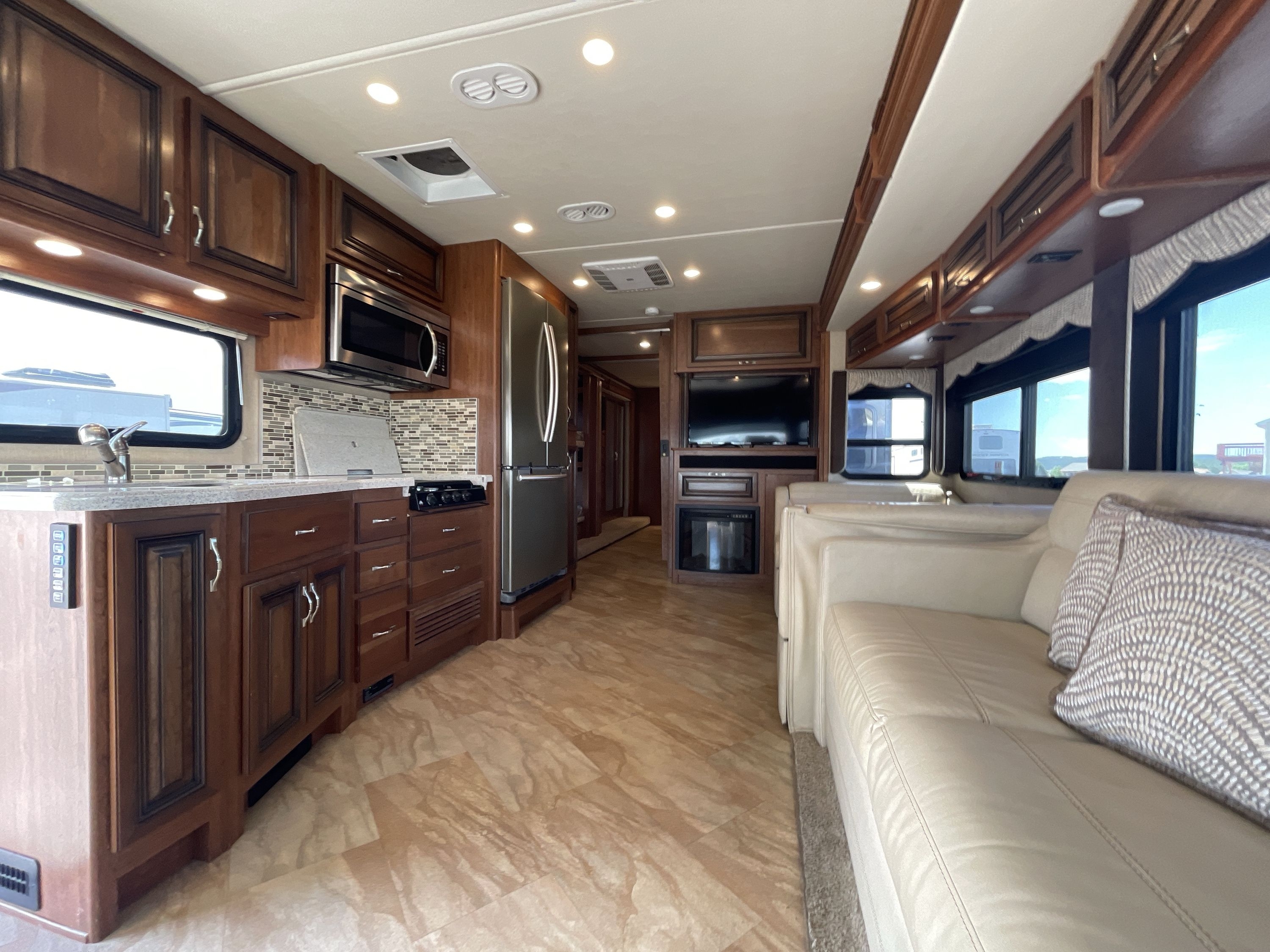 2017 Holiday Rambler VACATIONER XE 36F in summerset SD