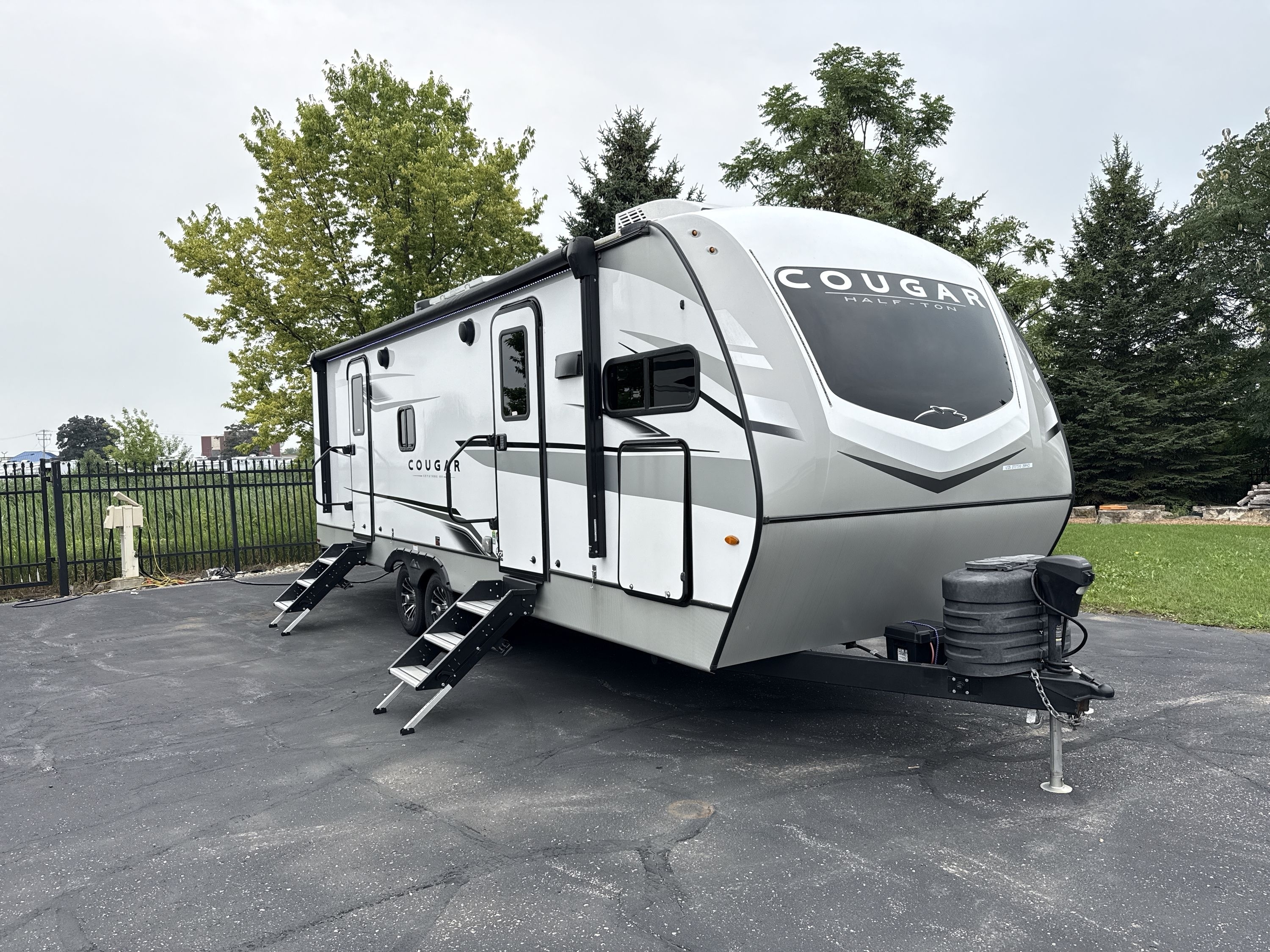 2025 Keystone COUGAR 25FKD in sturtevant WI