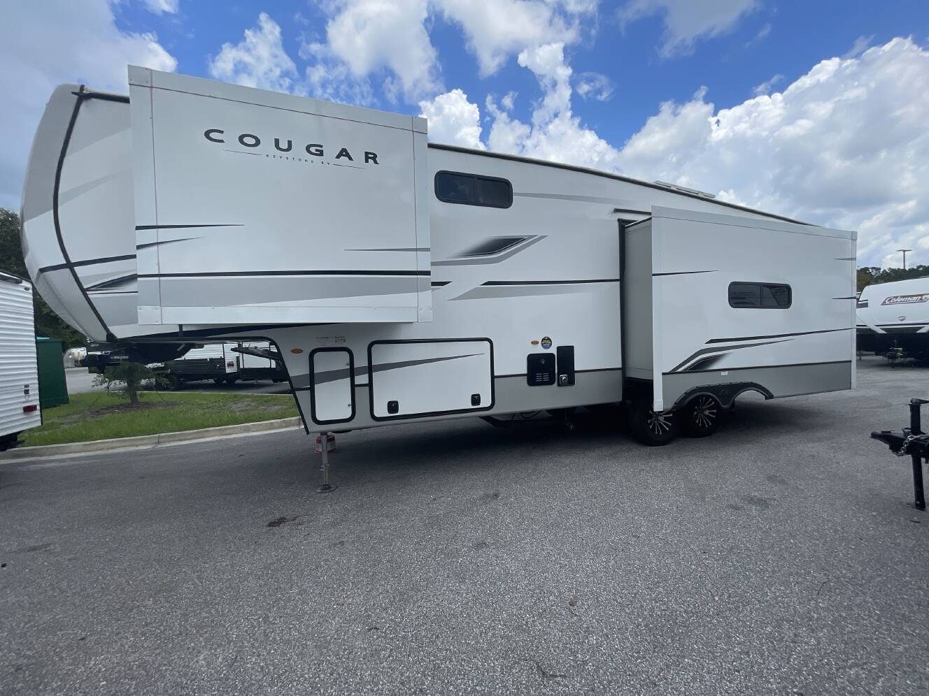 A photo of this 2024 Keystone COUGAR 316RLS