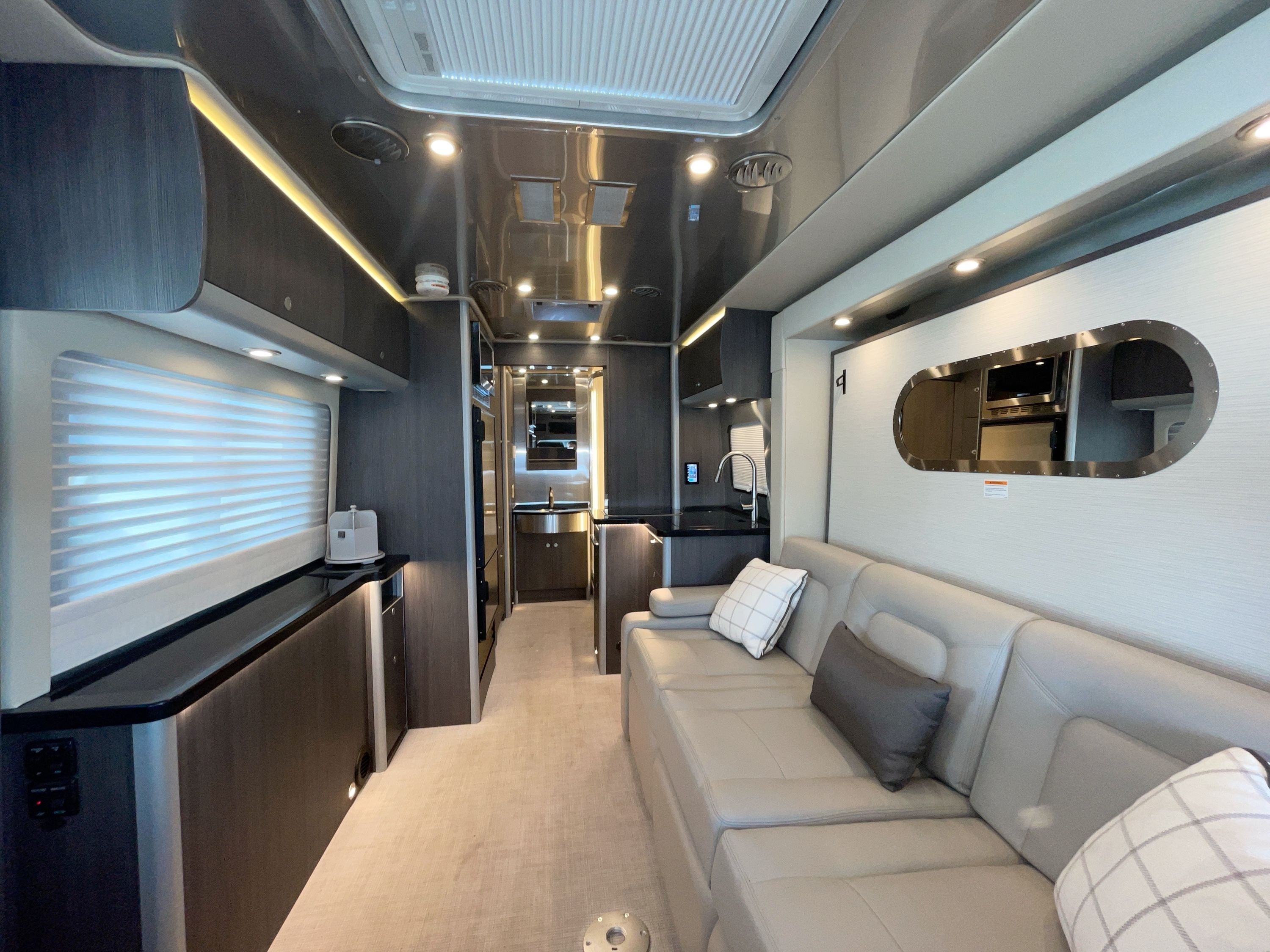 2022 Airstream ATLAS MURPHY SUITE in french camp CA