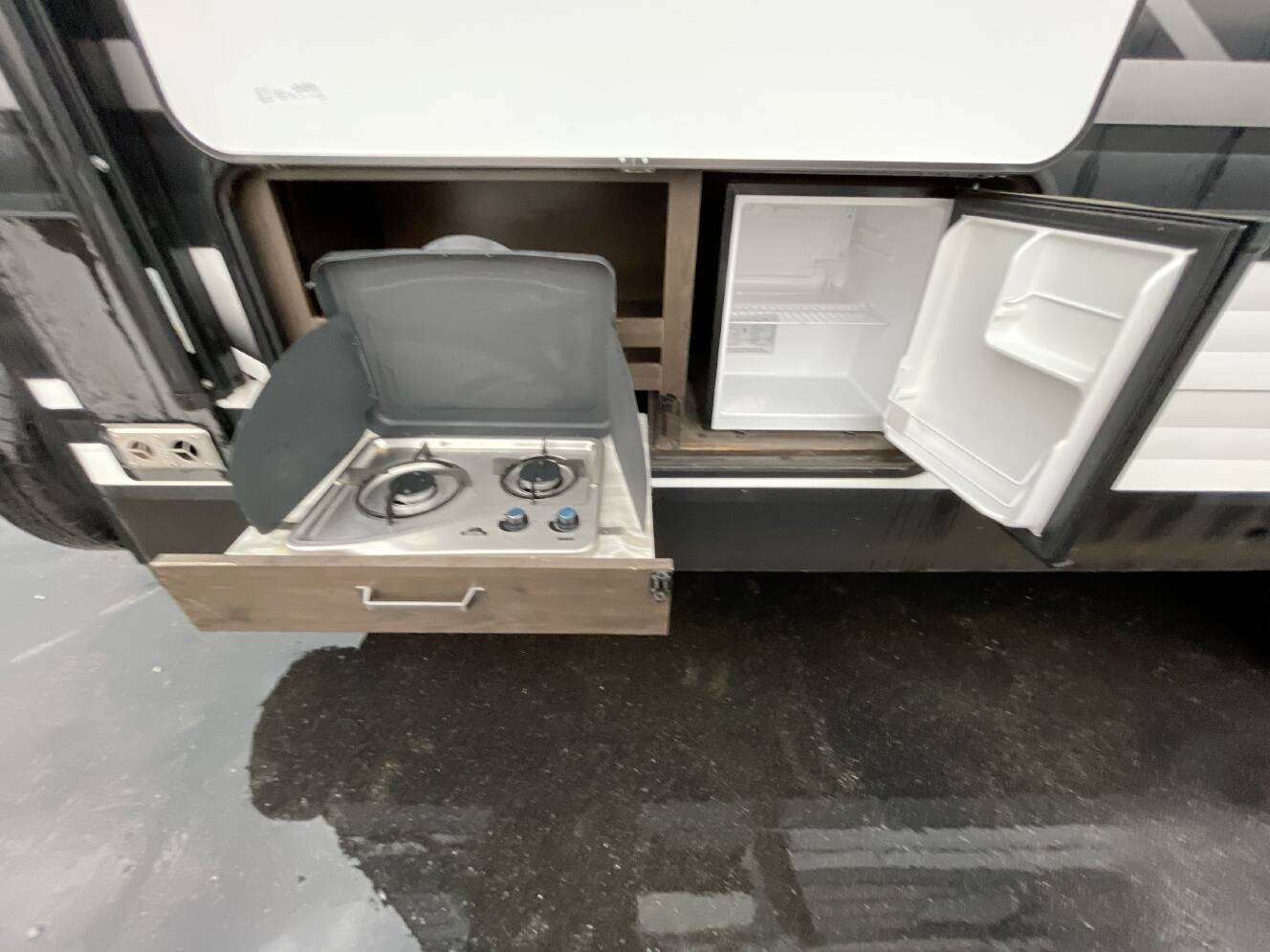 A photo of this 2023 Grand Design TRANSCEND XPLOR 297QB