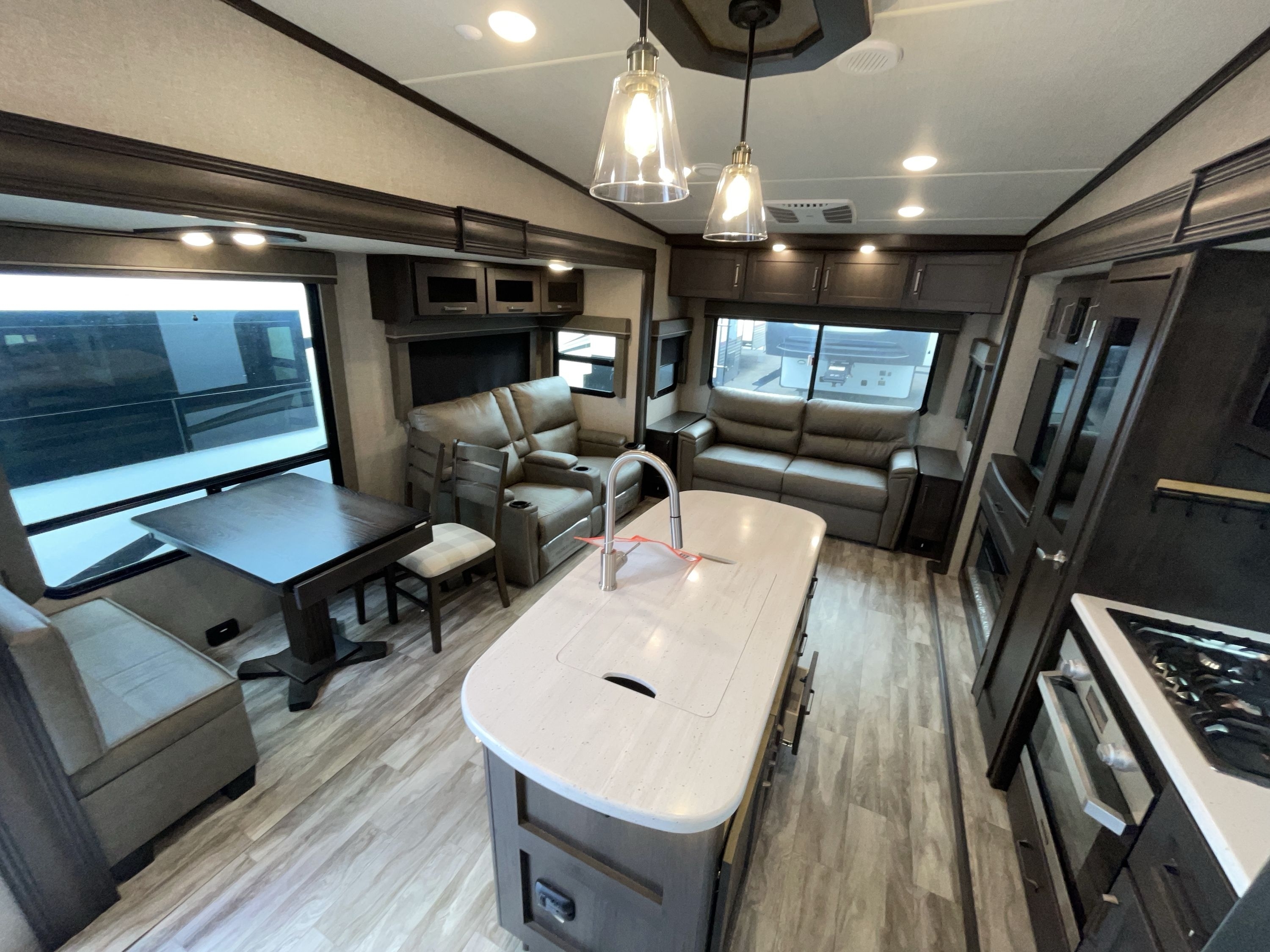 2023 Grand Design REFLECTION 303RLS in hillsboro OR