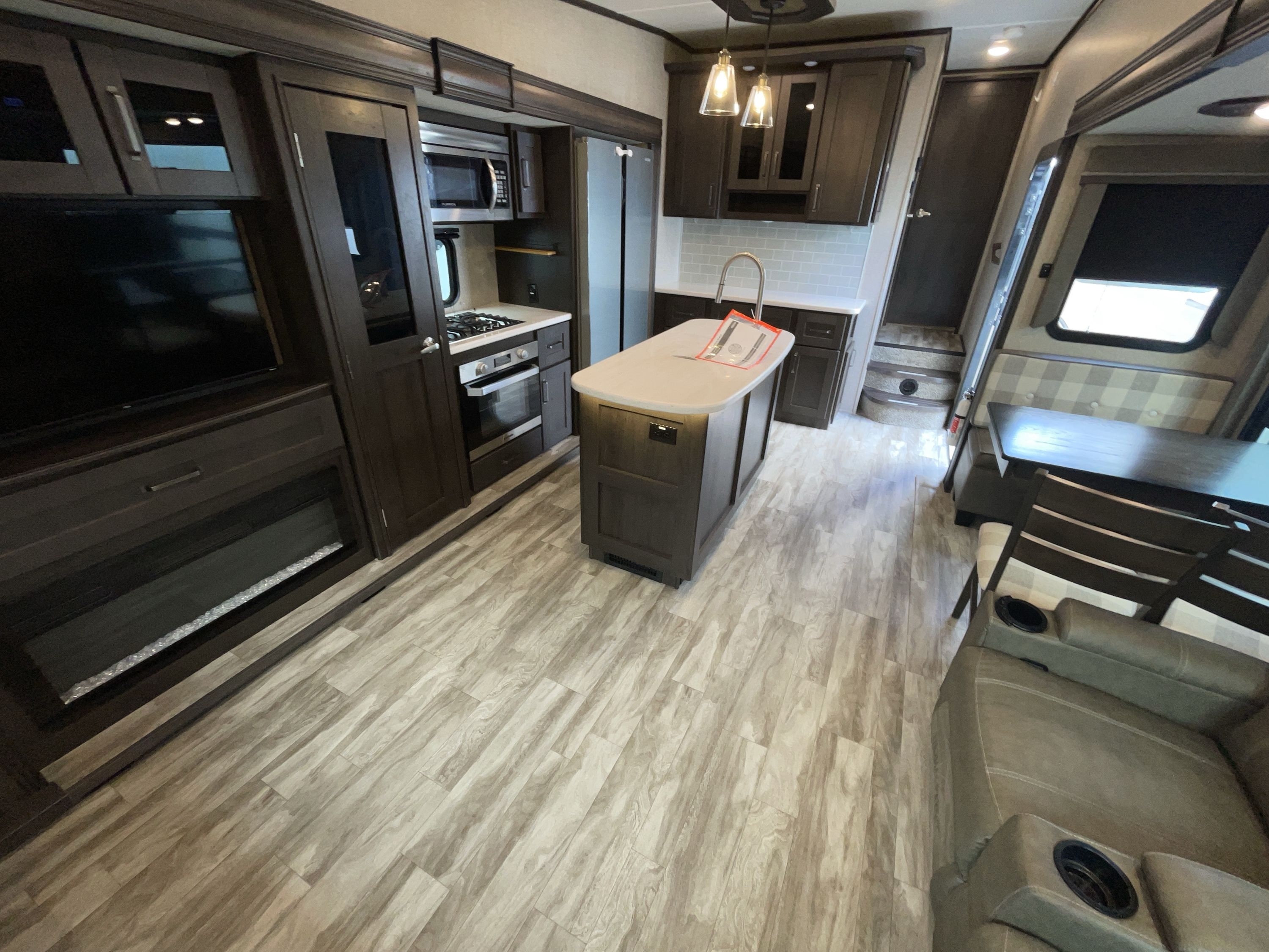 2023 Grand Design REFLECTION 303RLS in hillsboro OR