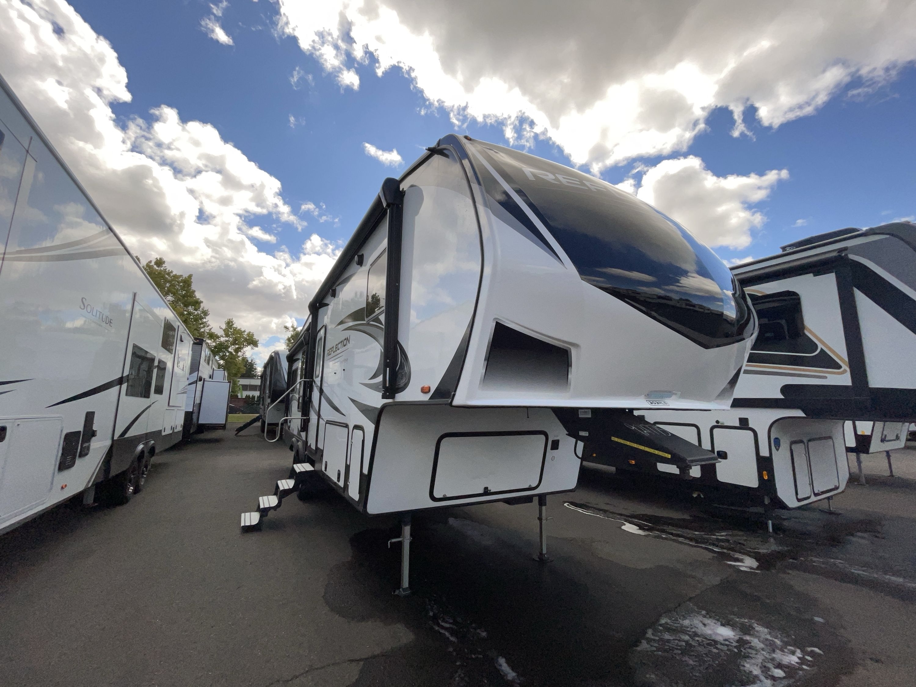 2023 Grand Design REFLECTION 303RLS in hillsboro OR