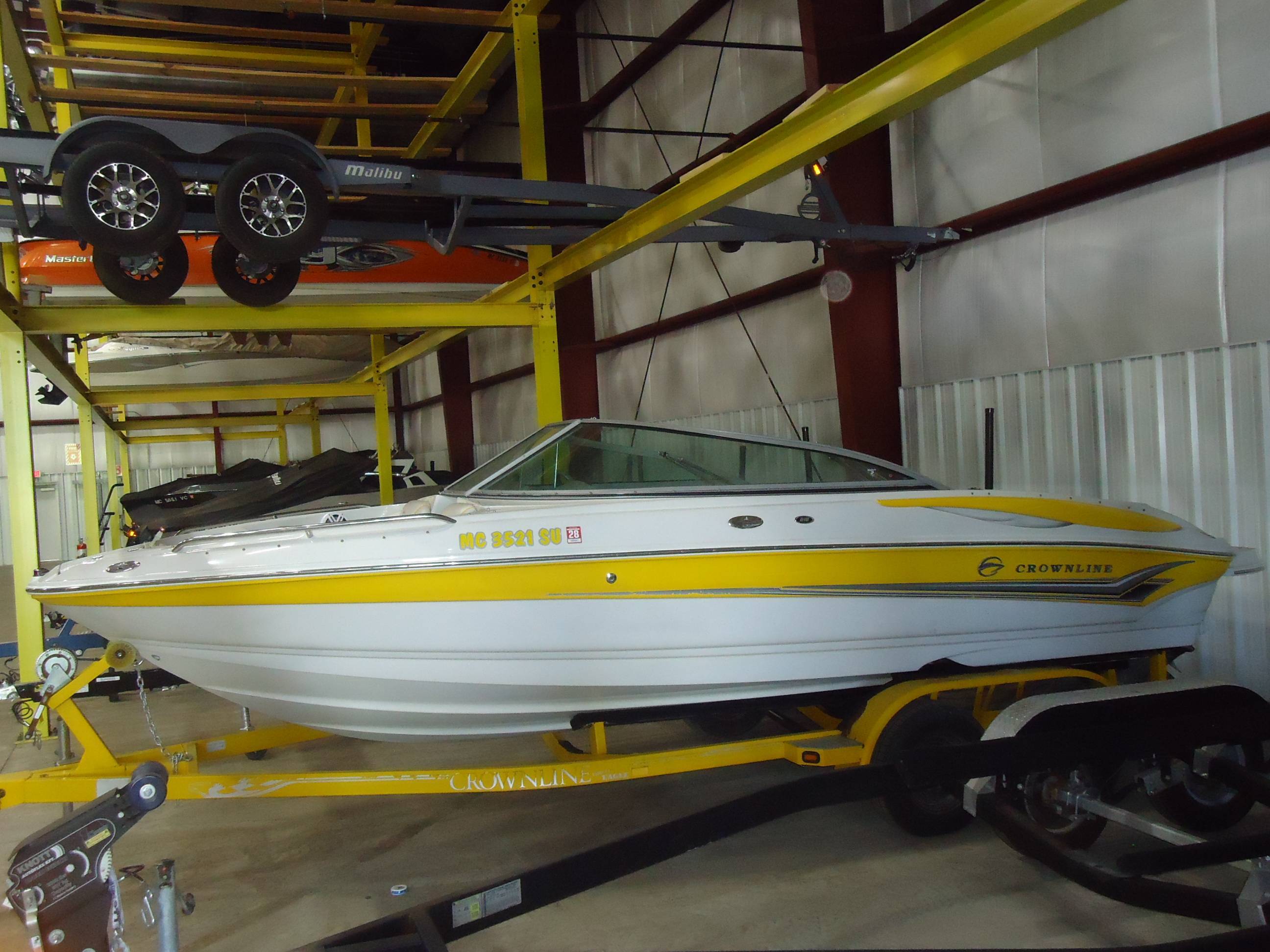 2004 Crownline 216 in waterford MI