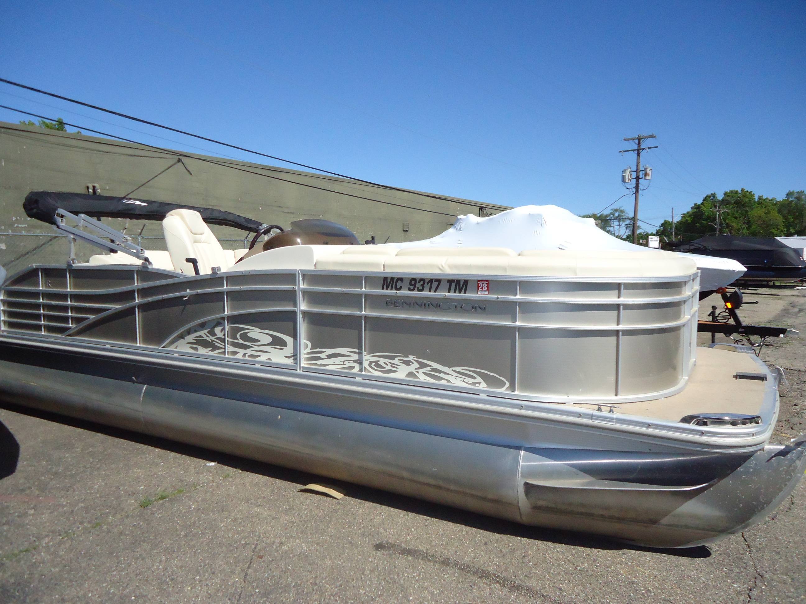 2013 Bennington R23 23 RBR in waterford MI
