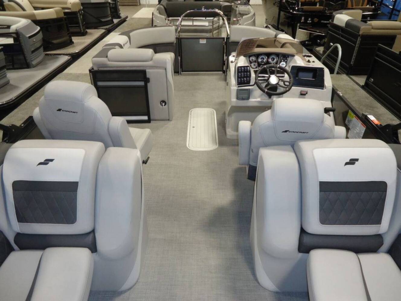 A photo of this 2026 Starcraft Marine SLS 3