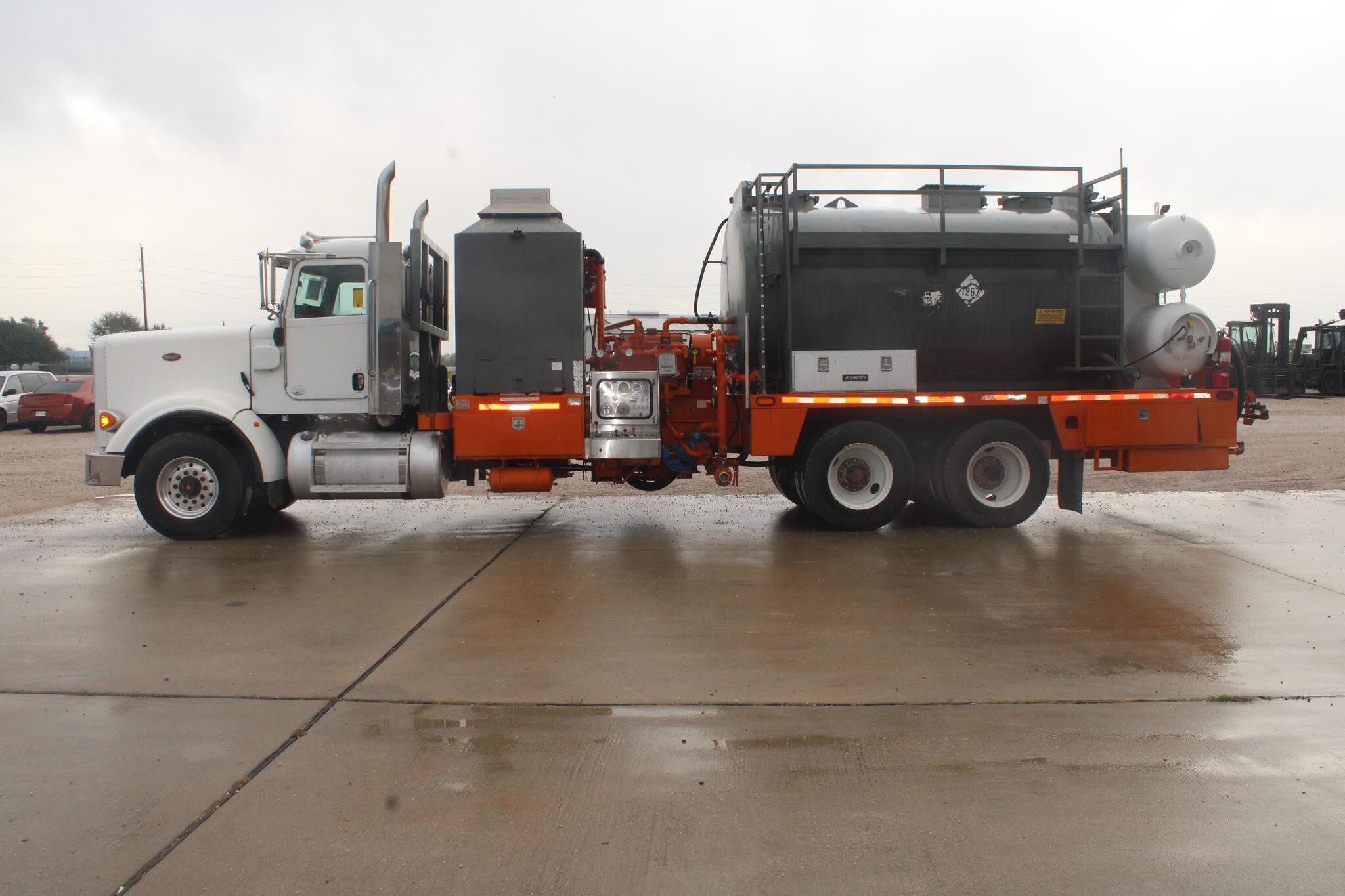 2014 PETERBILT 367 in Brookshire, TX