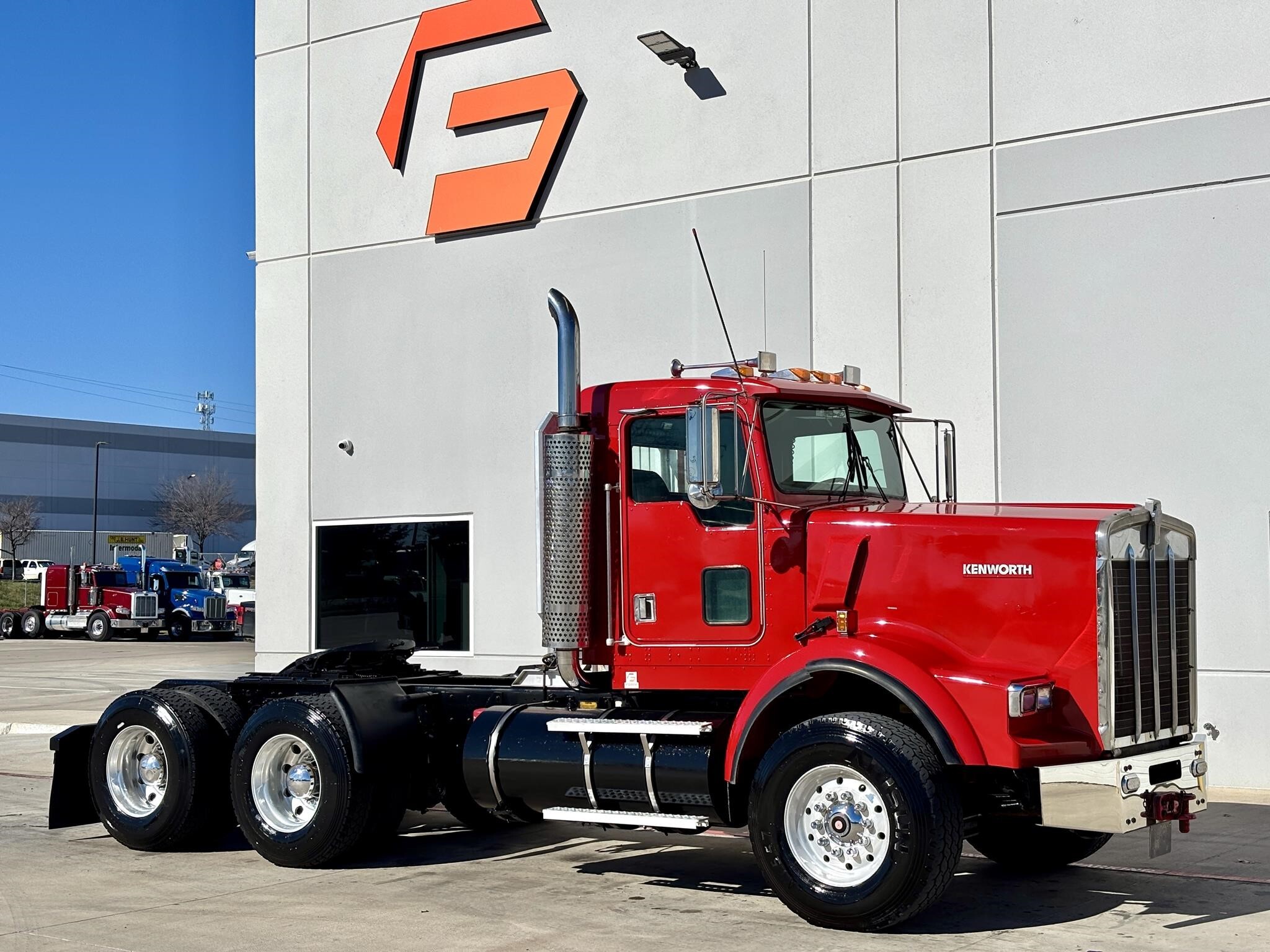 1999 KENWORTH T800 in Hutchins, TX
