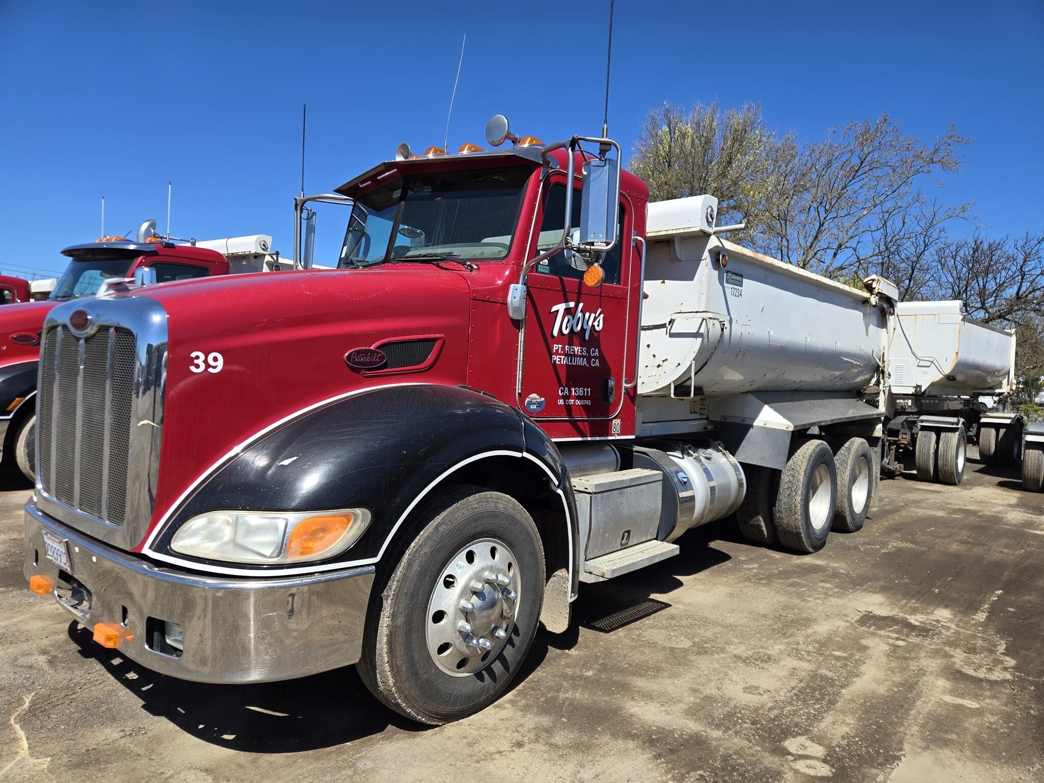 2013 PETERBILT 384 in Santa Rosa, CA