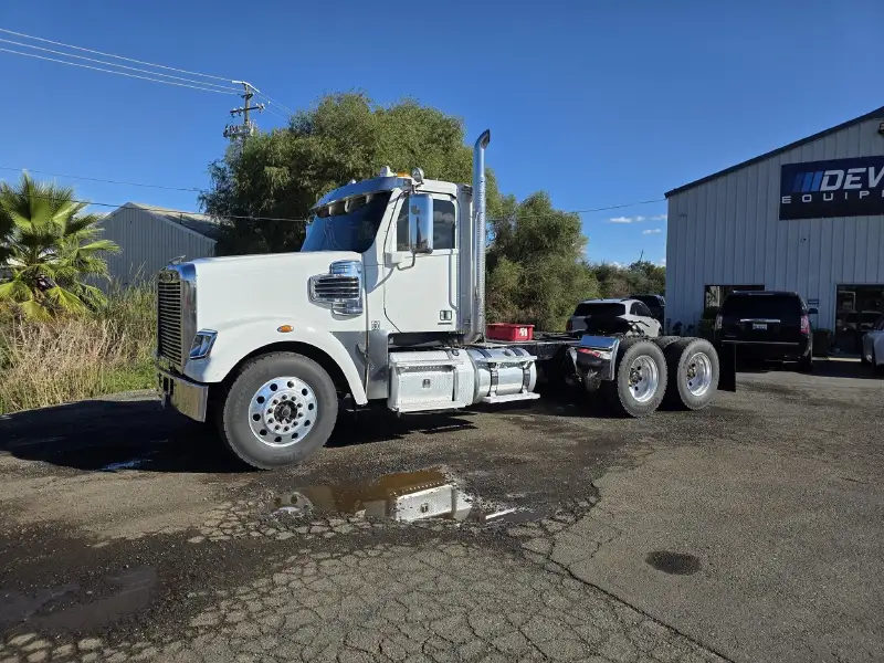 2014 FREIGHTLINER CORONADO 122 SD