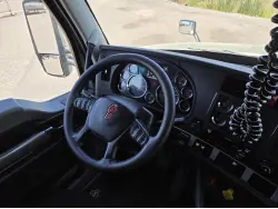 2021 KENWORTH T680