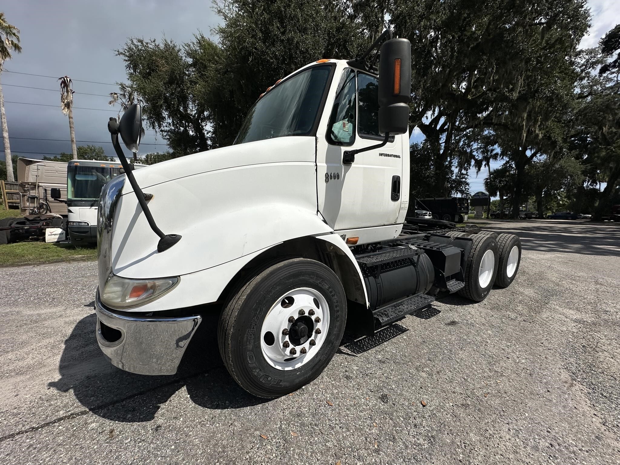 2005 INTERNATIONAL TRANSTAR 8600 in Edgewater, FL