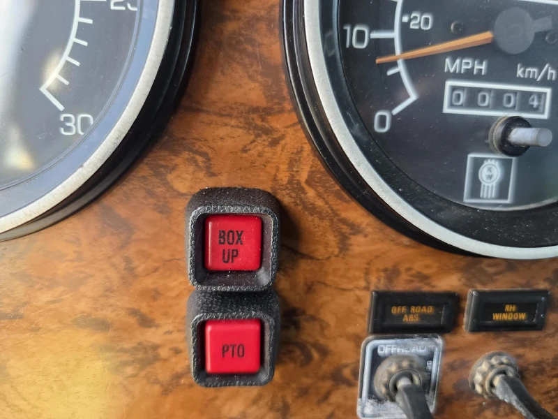 1999 KENWORTH T800
