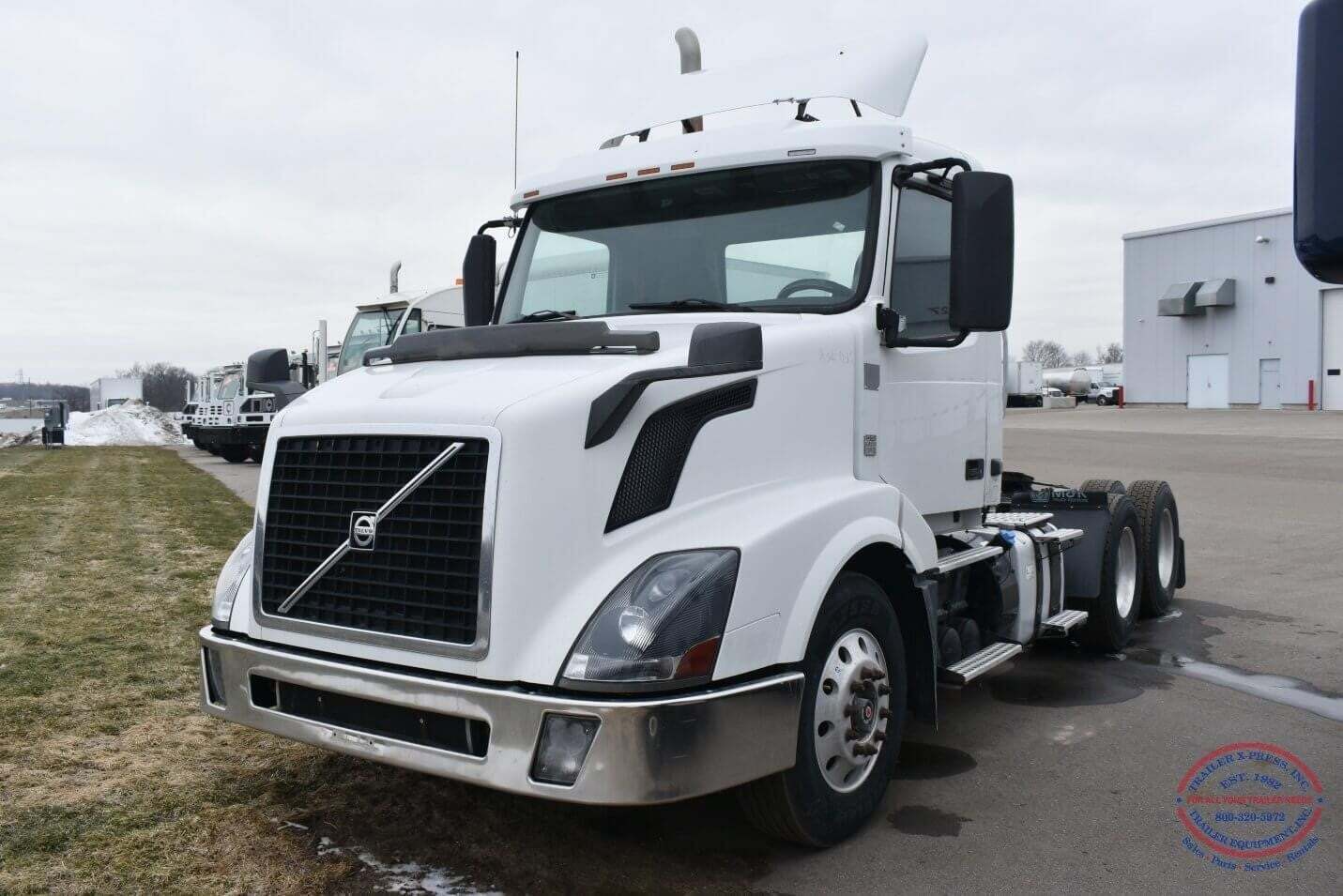 2014 VOLVO VNL64T300 in Byron Center, MI