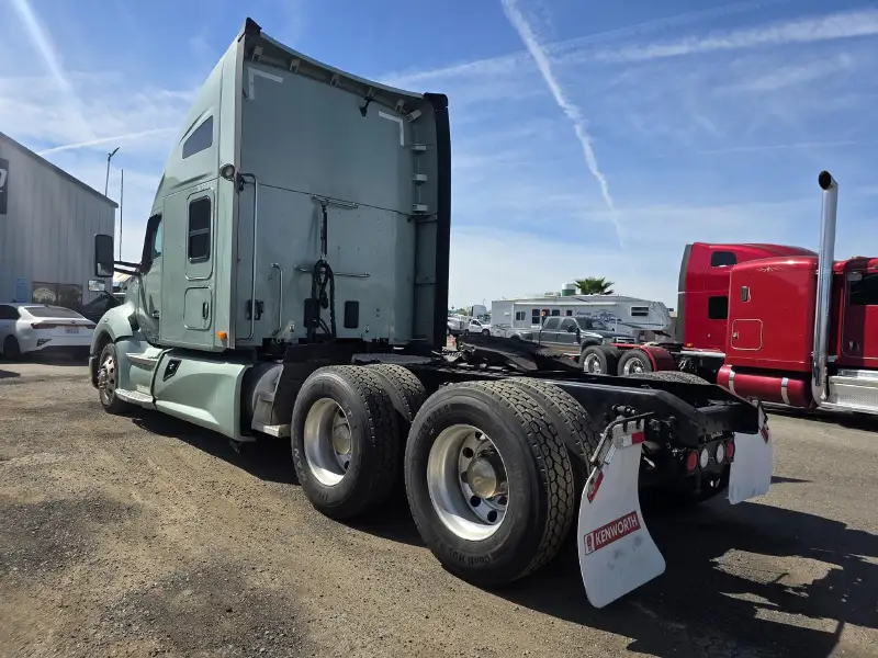 2021 KENWORTH T680