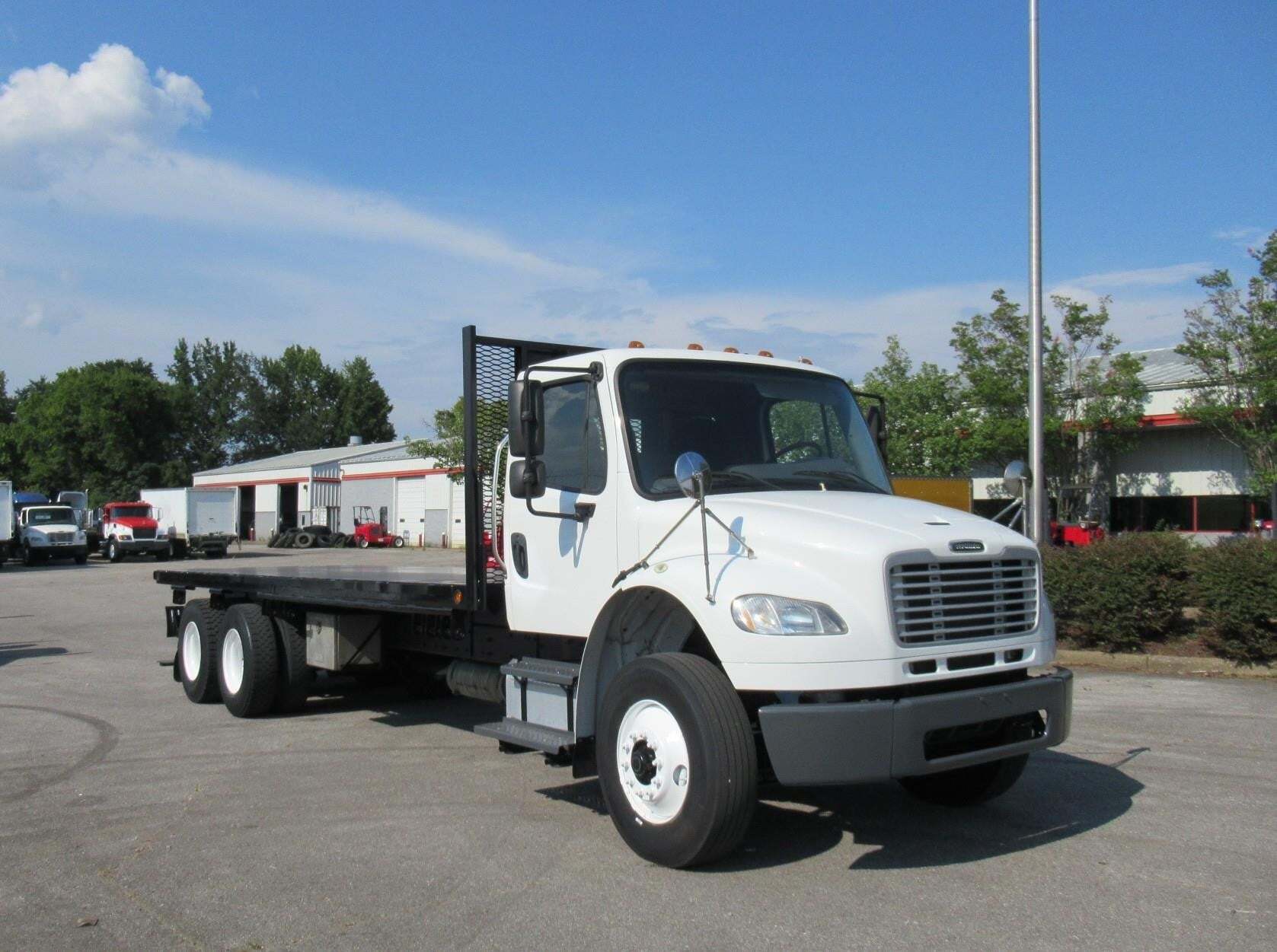 2014 FREIGHTLINER BUSINESS CLASS M2 106 in Tuscaloosa, AL