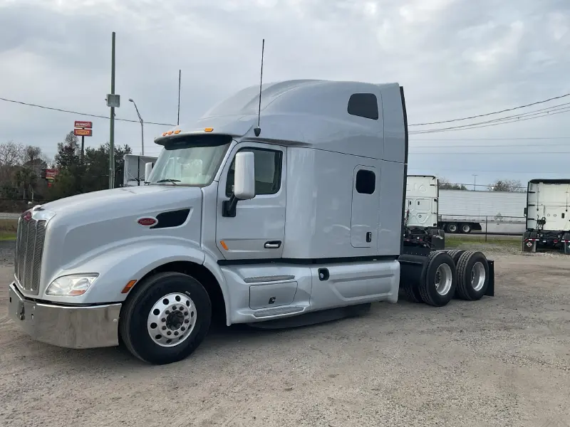 2021 PETERBILT 579