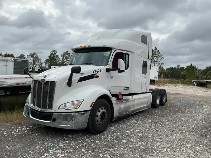 2023 PETERBILT 579
