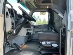 2021 PETERBILT 567