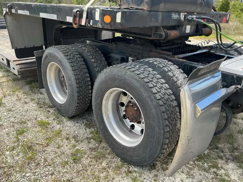 2021 PETERBILT 567