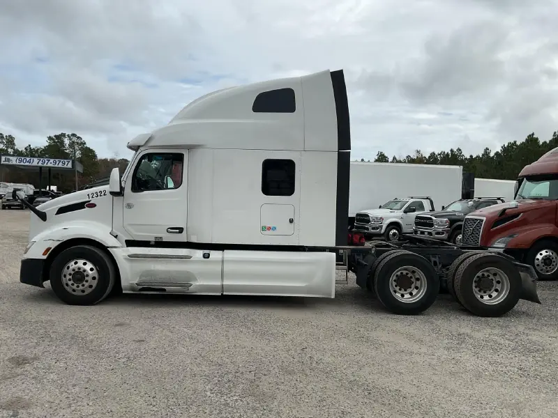 2023 PETERBILT 579
