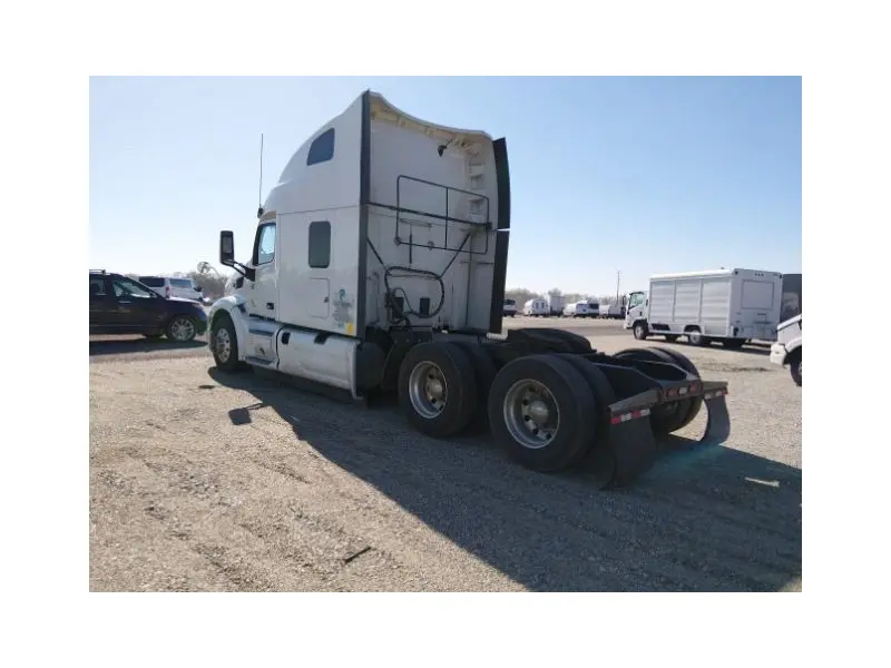2021 PETERBILT 579