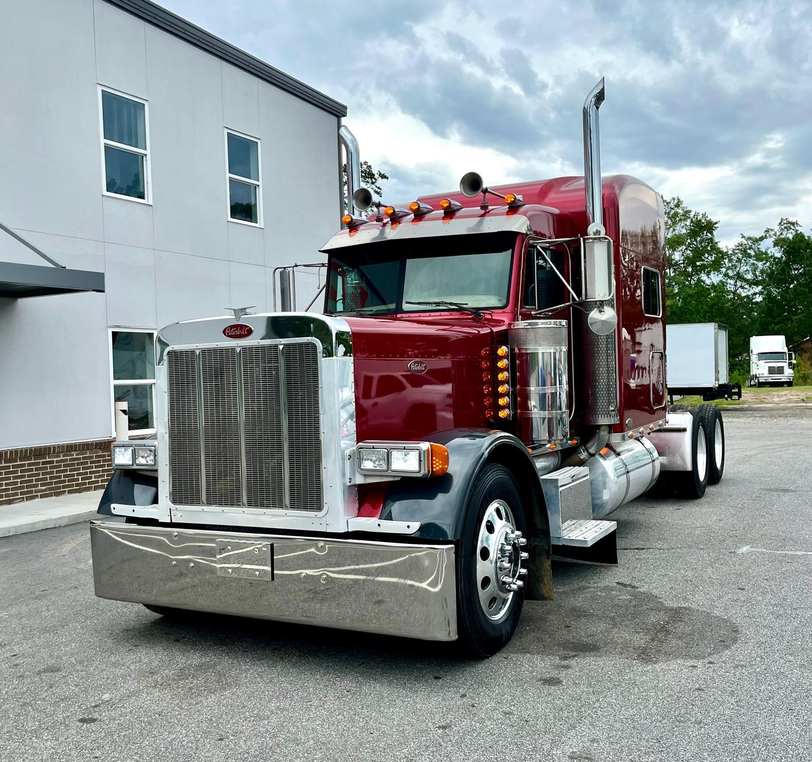 2005 PETERBILT 379 in Port Wentworth, GA