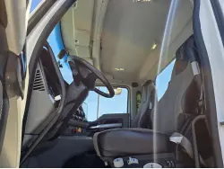 2022 KENWORTH T880