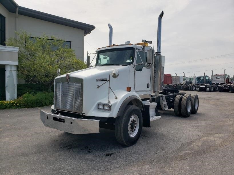 2007 KENWORTH T800 in Caledonia, NY
