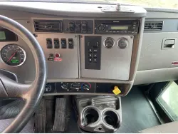 2011 KENWORTH T370