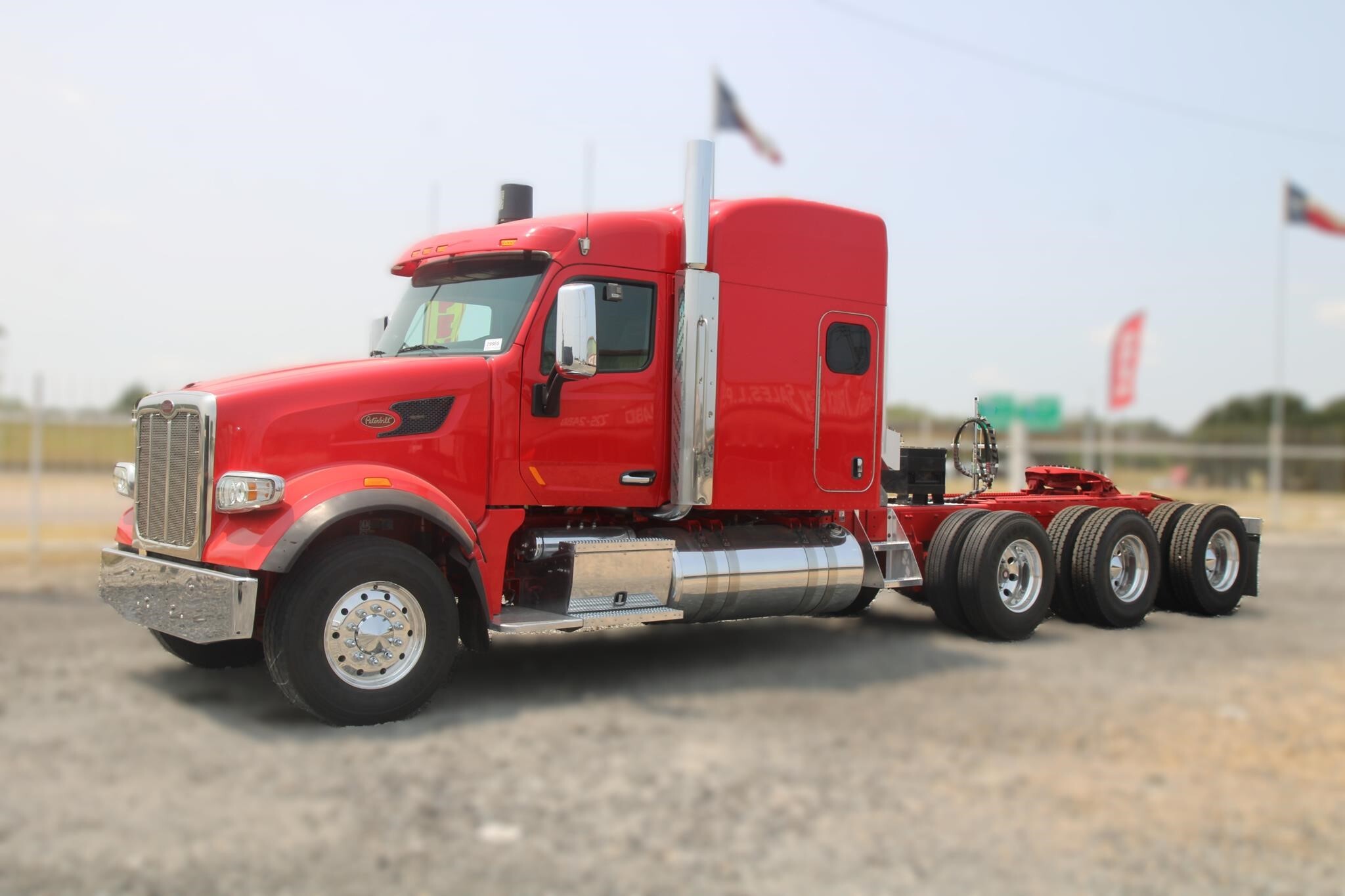 2017 PETERBILT 567 in Hutchins, TX