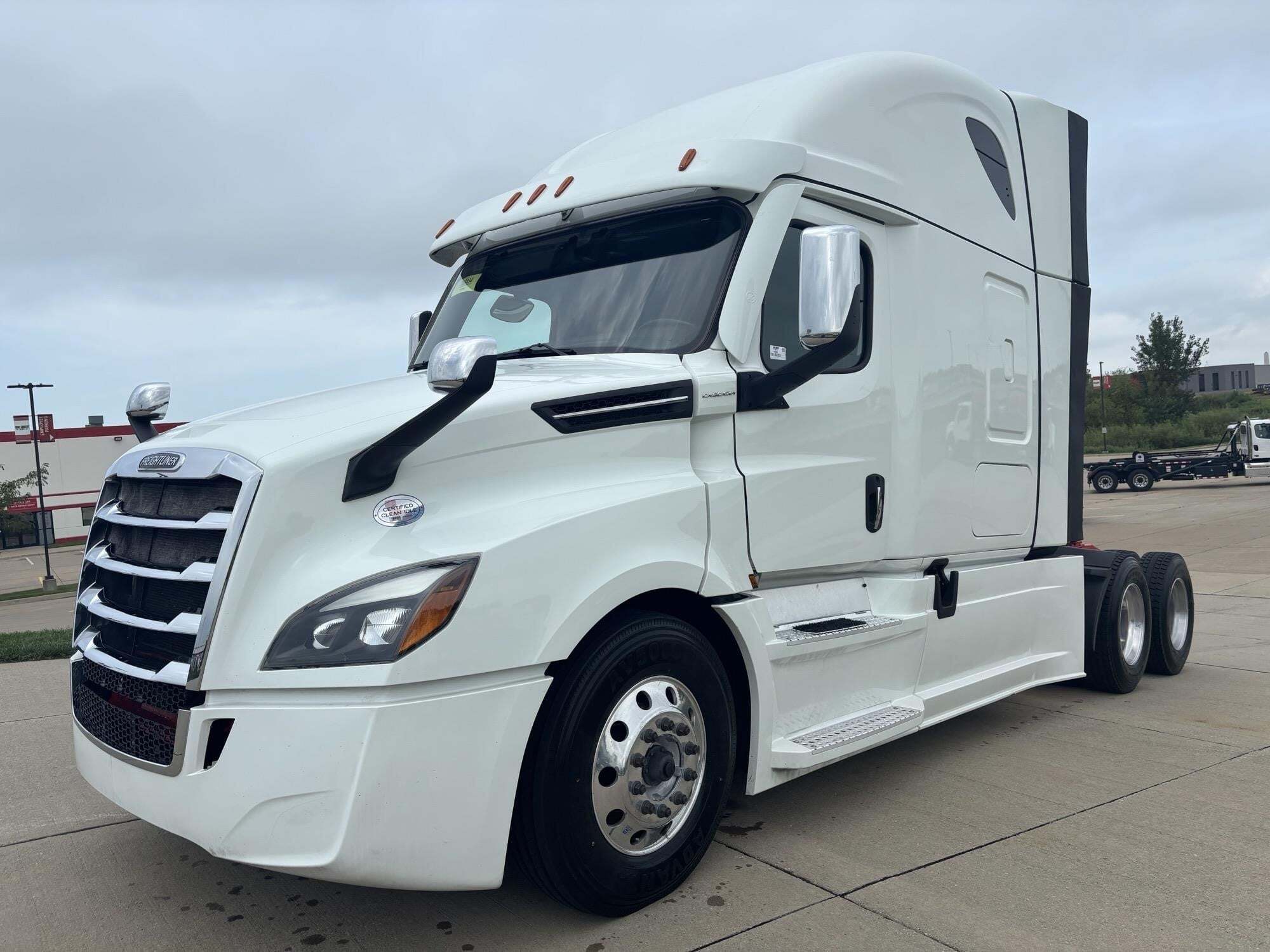 2023 FREIGHTLINER CASCADIA 126 in Dubuque, IA