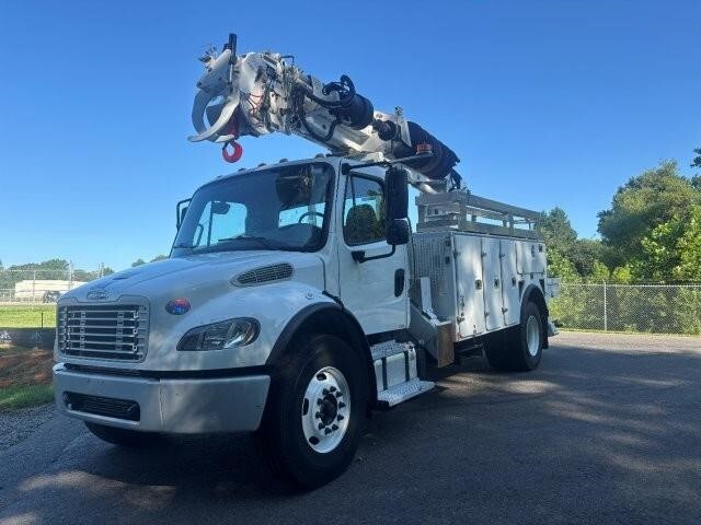 2022 FREIGHTLINER BUSINESS CLASS M2 106 in Mount Airy, NC