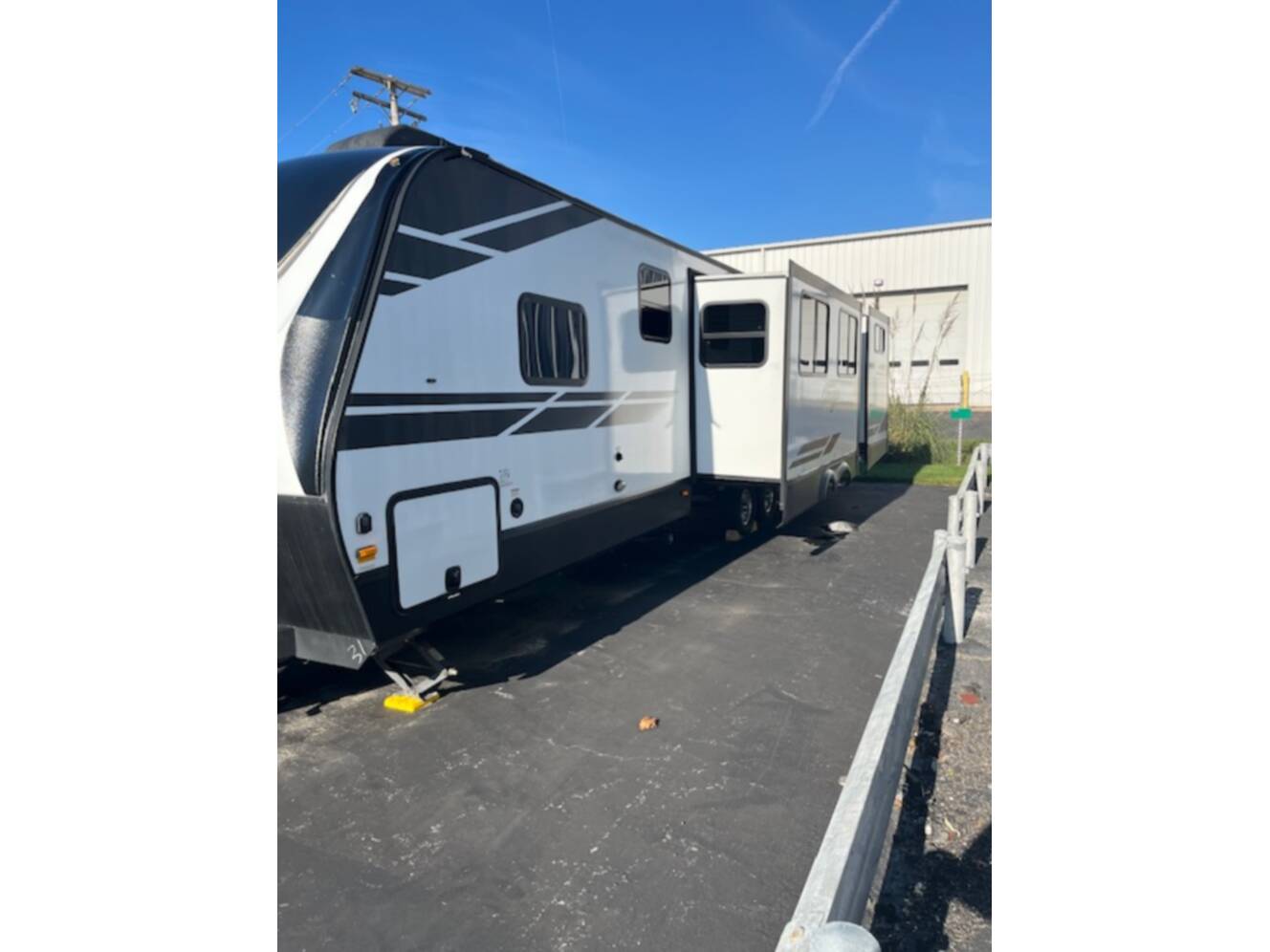 A photo of this 2020 Grand Design IMAGINE 3170BH