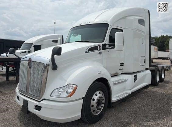 2022 KENWORTH T680 in Indianapolis, IN