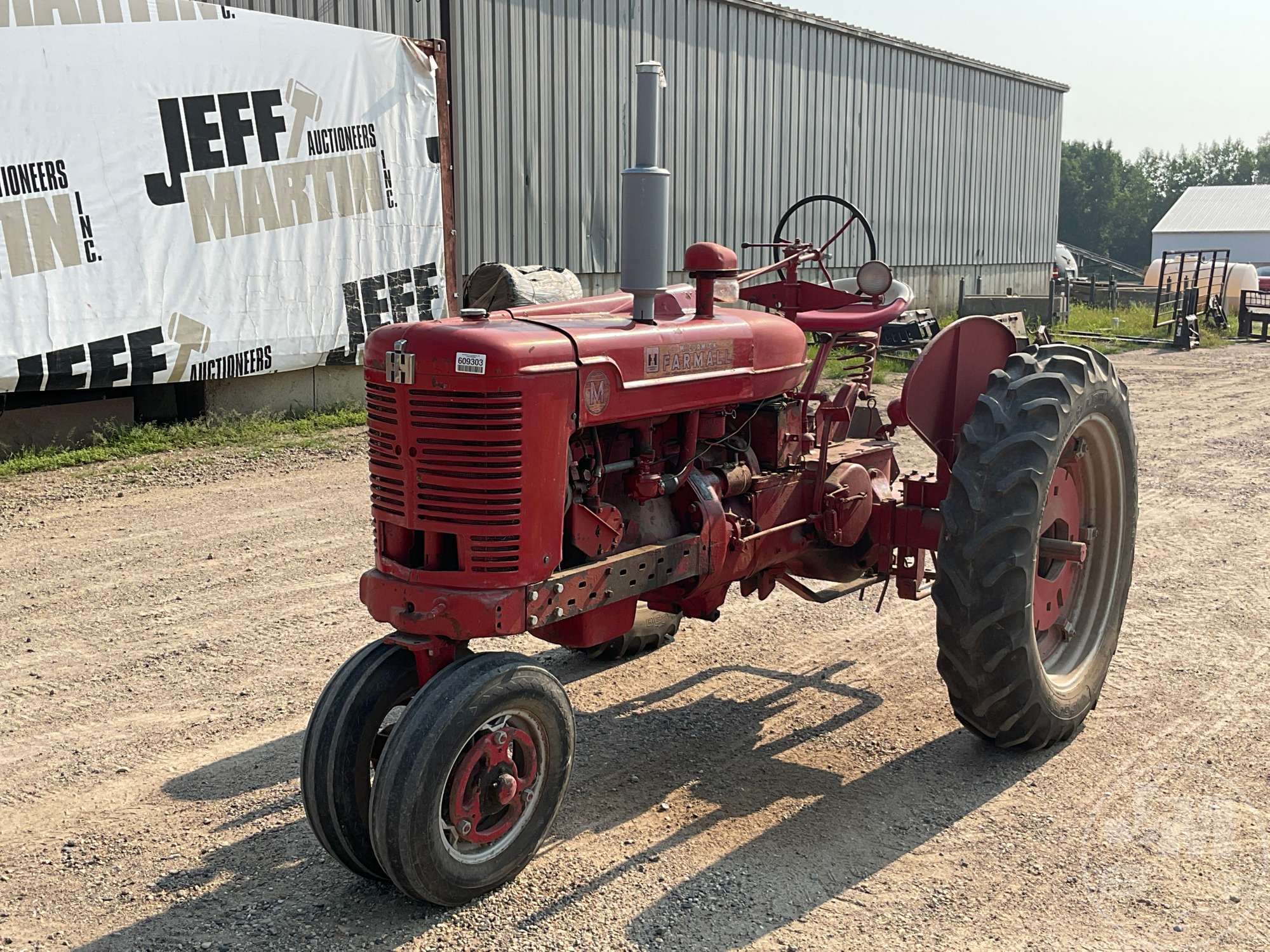 1945 INTERNATIONAL FARMALL M in Glencoe, MN